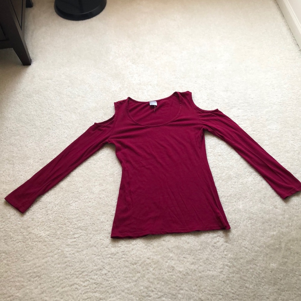 Bobi medium red cold shoulder cotton shirt